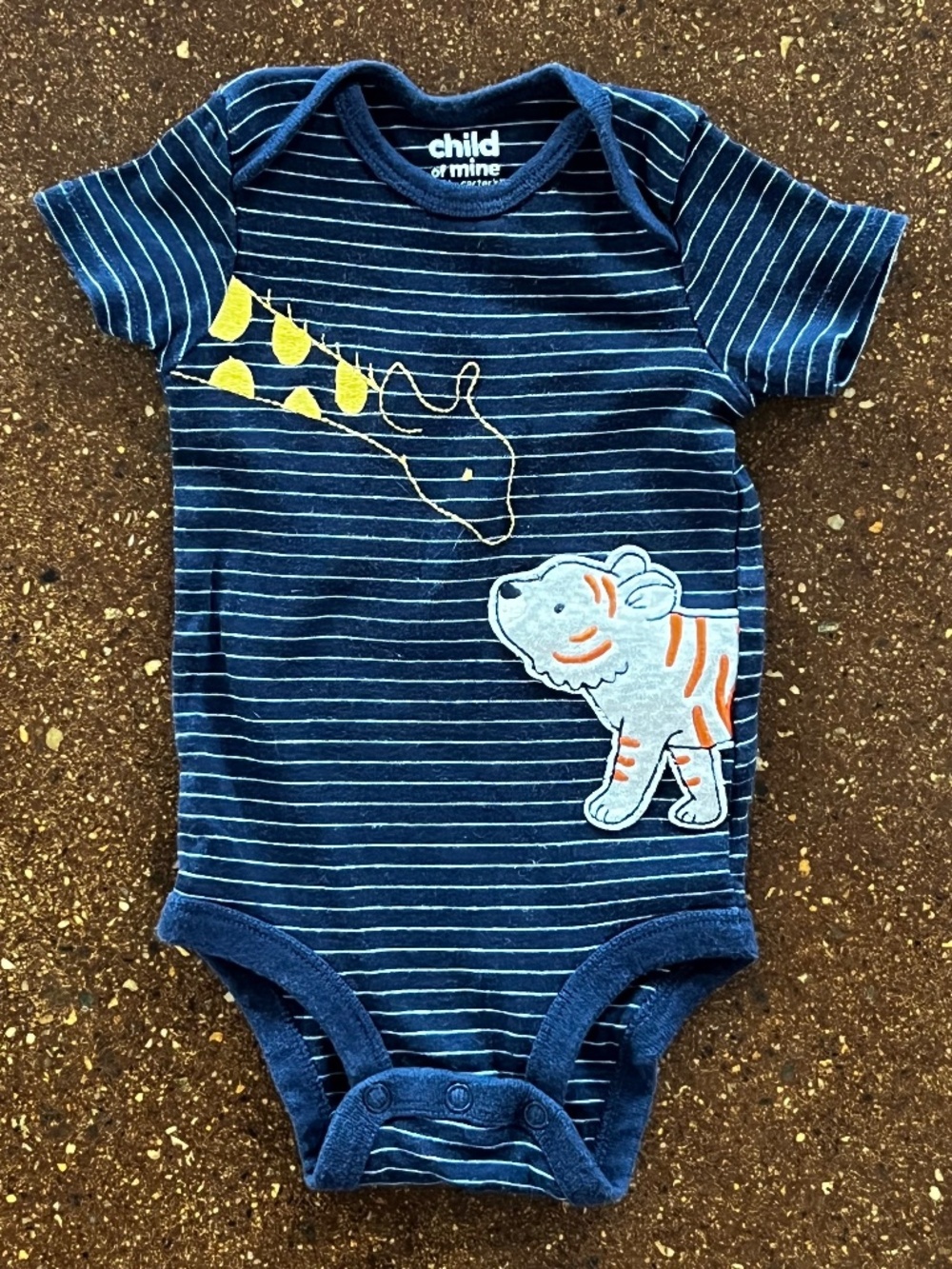 3 cute Carter’s infant bodysuits size 0-3 months